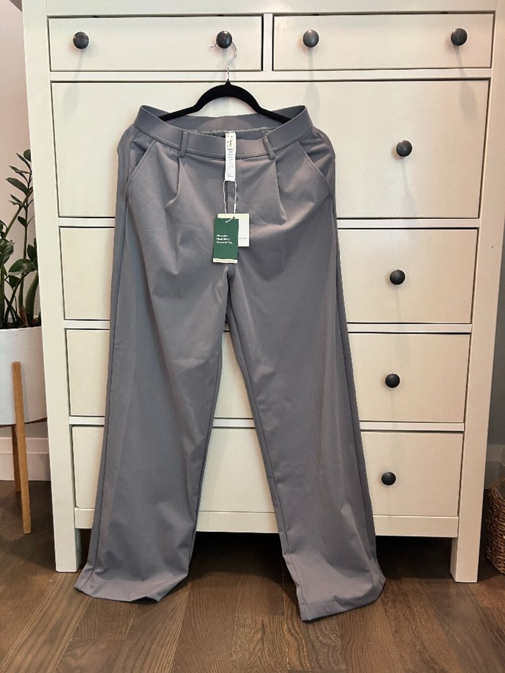 NWT Halara Grey High-Waisted Pleated Wide-Leg Pants